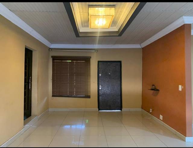 3 bed property to rent in SILVERTON